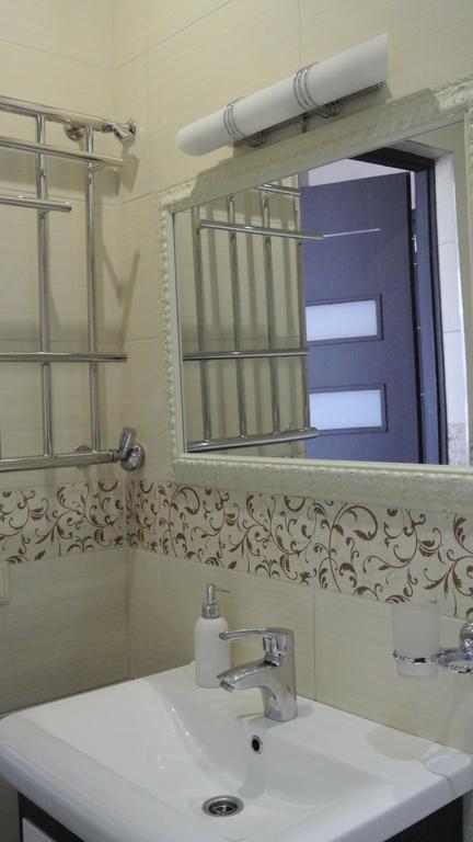 Panoramic View Apartment Poznyaky Киев Екстериор снимка