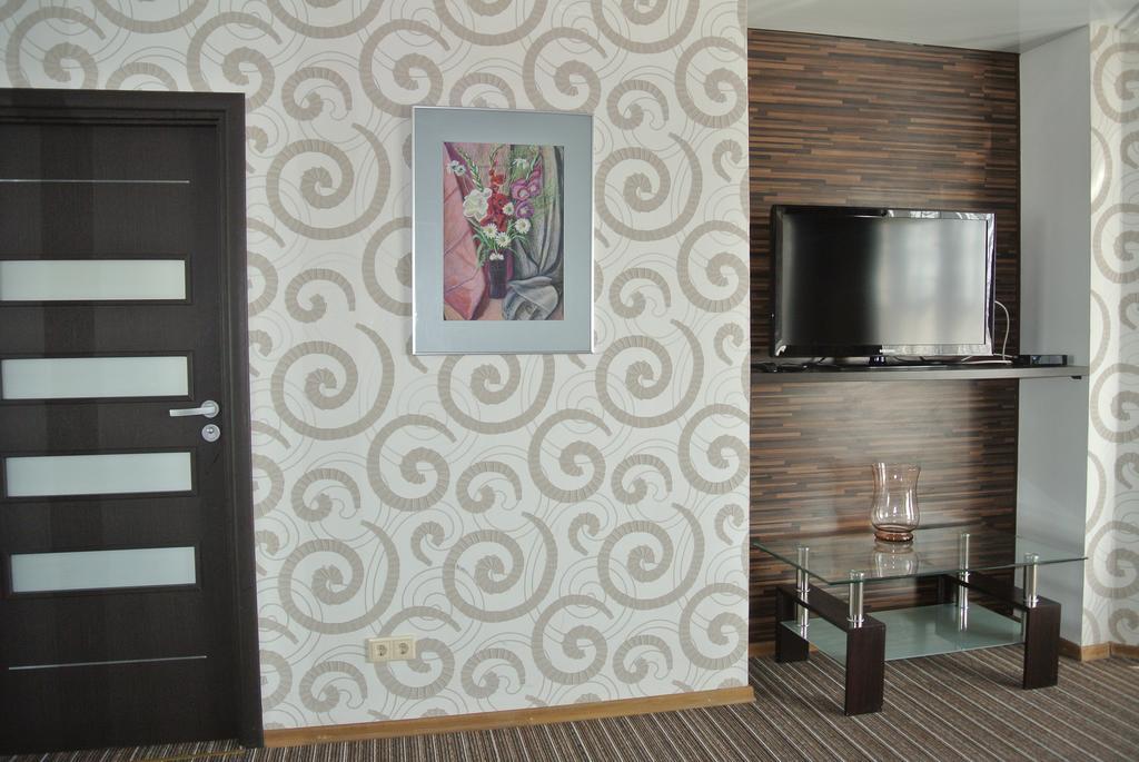 Panoramic View Apartment Poznyaky Киев Екстериор снимка