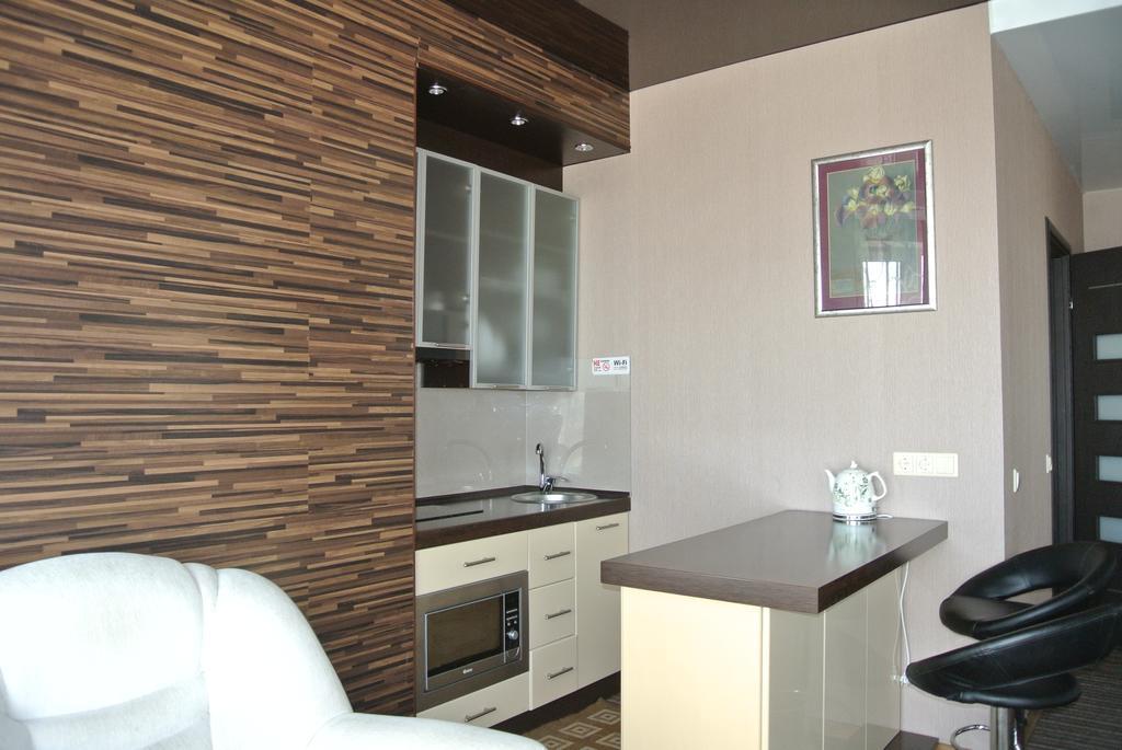 Panoramic View Apartment Poznyaky Киев Екстериор снимка