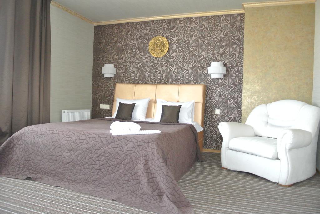 Panoramic View Apartment Poznyaky Киев Екстериор снимка